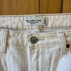Abercrombie Curve Love High Rise 90s Relaxed Jeans